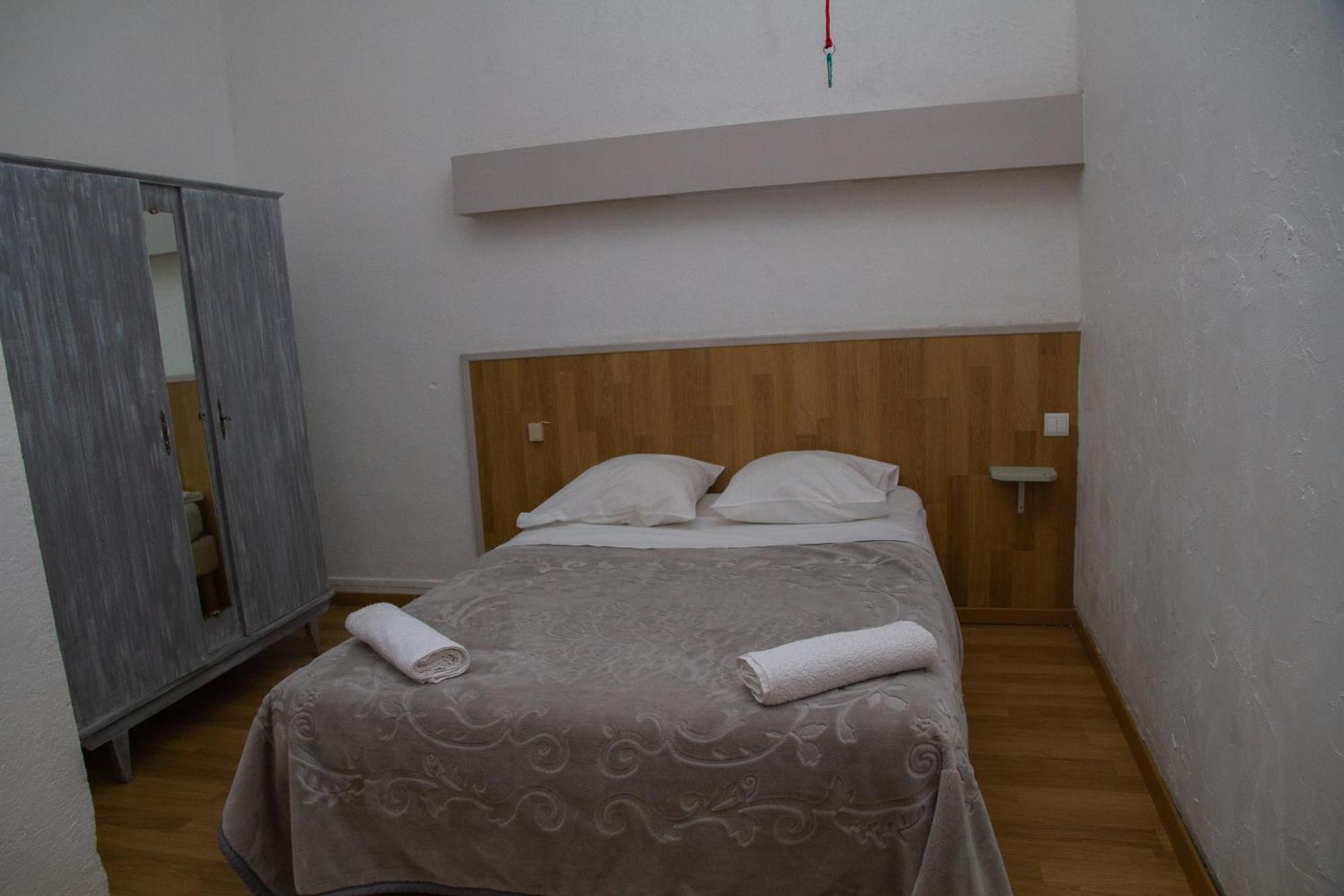 Hotel Durand Le Patio 알레스 외부 사진